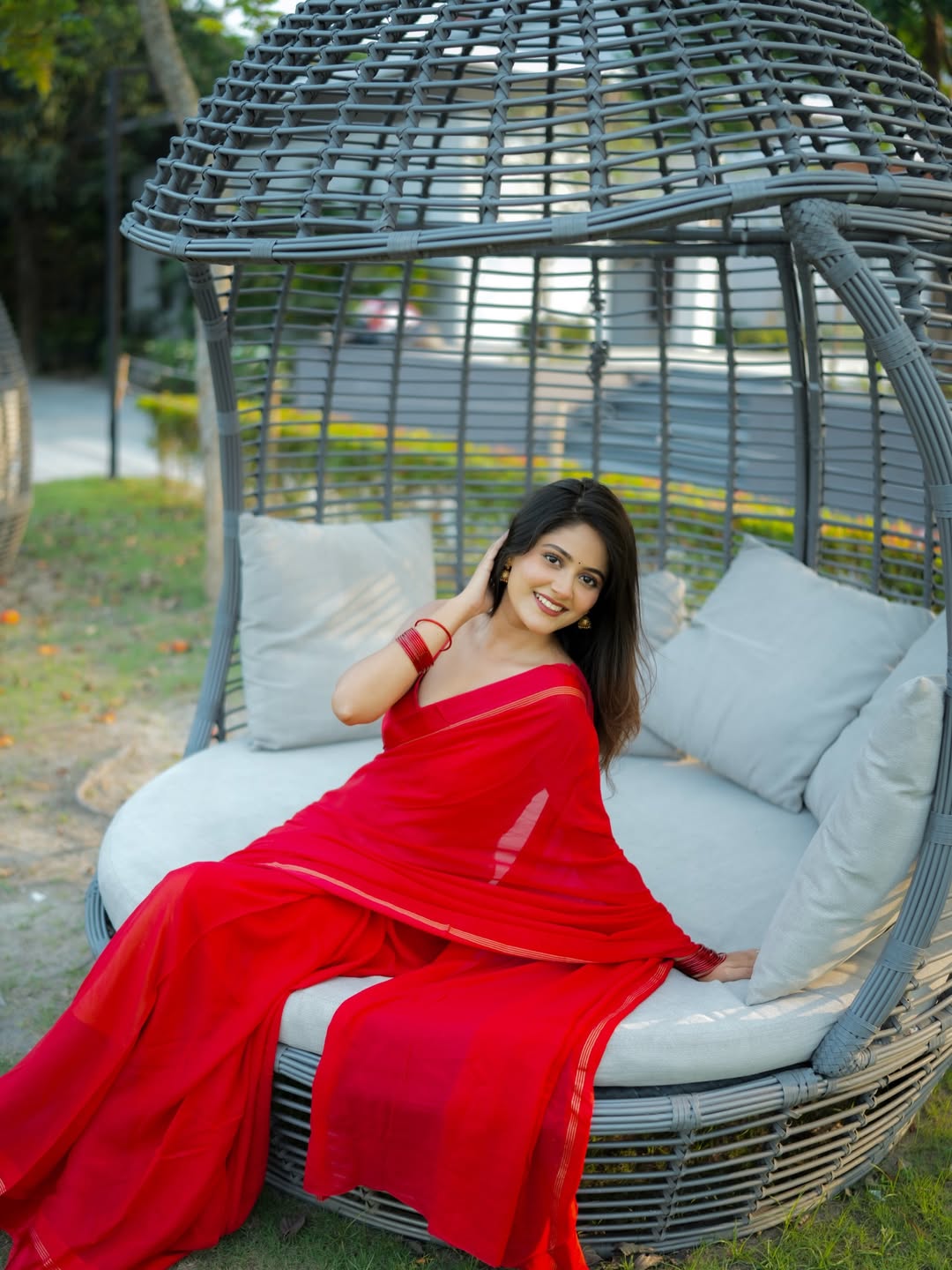 Lady in Red 